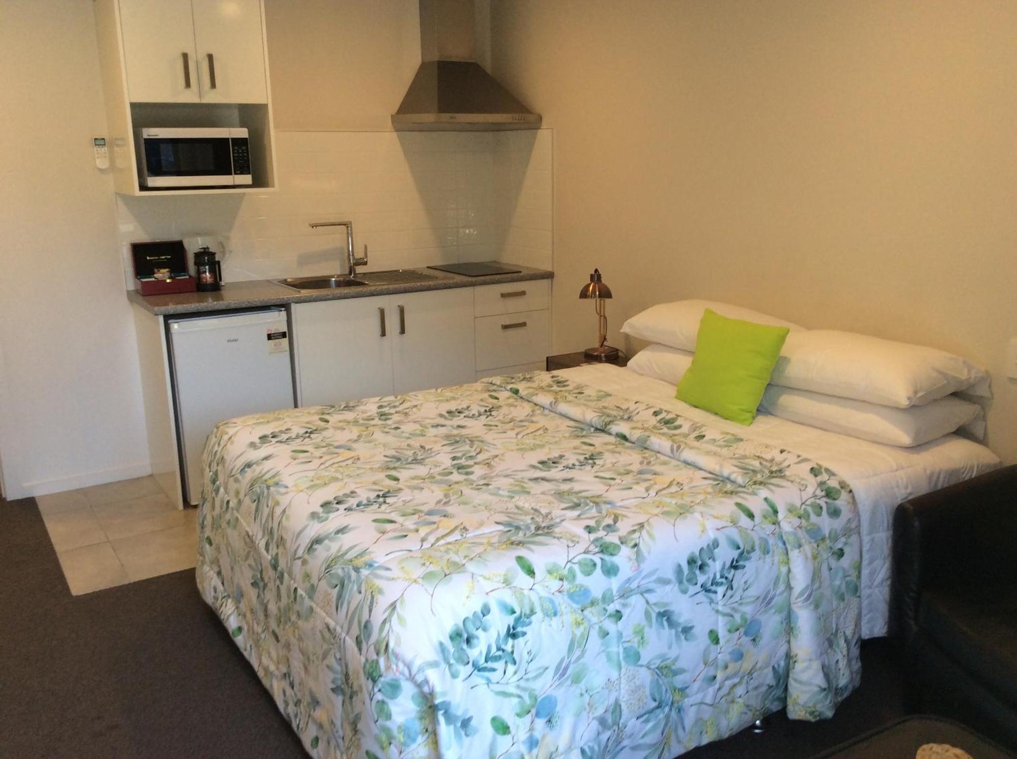 Acacia Lake View Motel Таупо Экстерьер фото