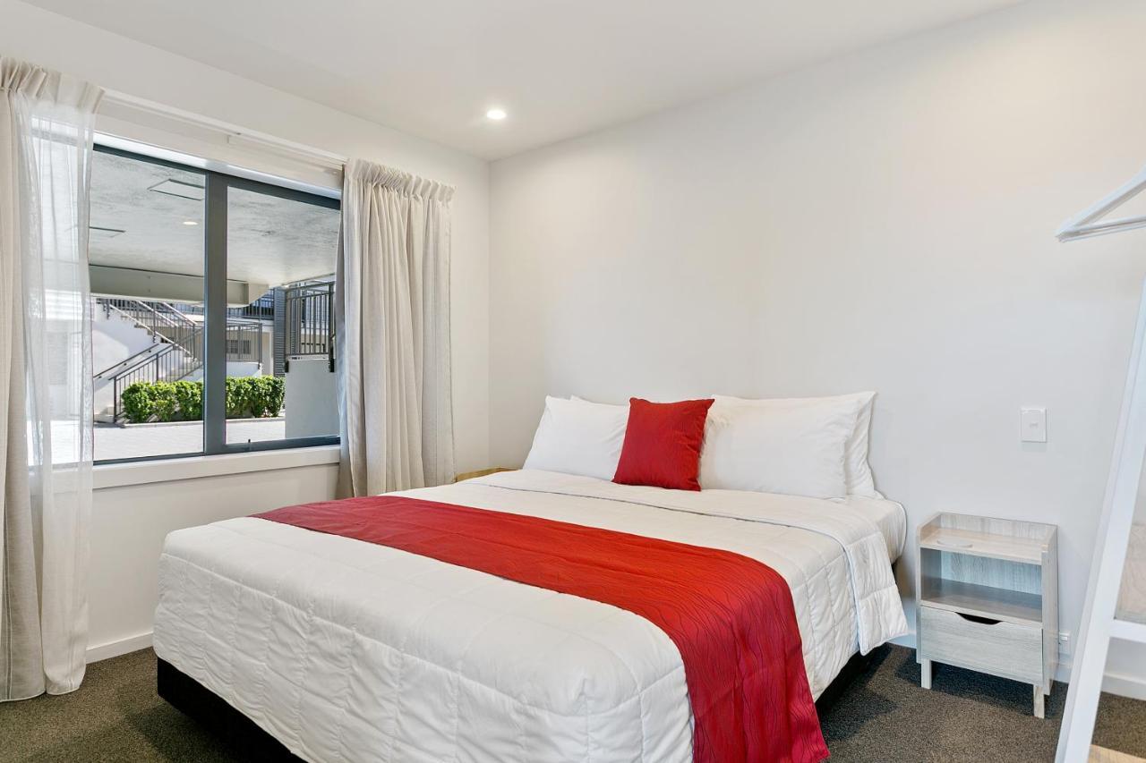 Acacia Lake View Motel Таупо Экстерьер фото