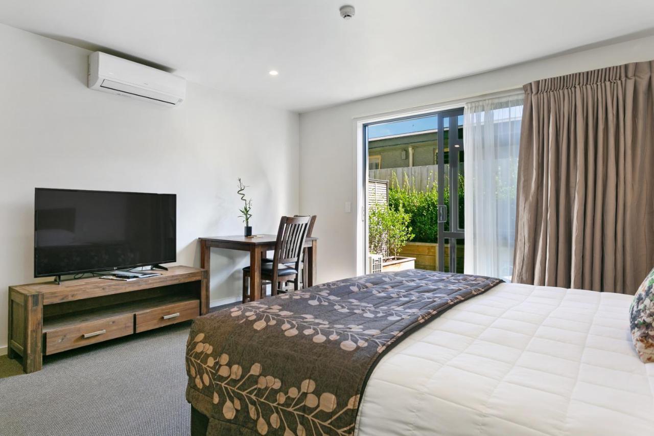 Acacia Lake View Motel Таупо Экстерьер фото