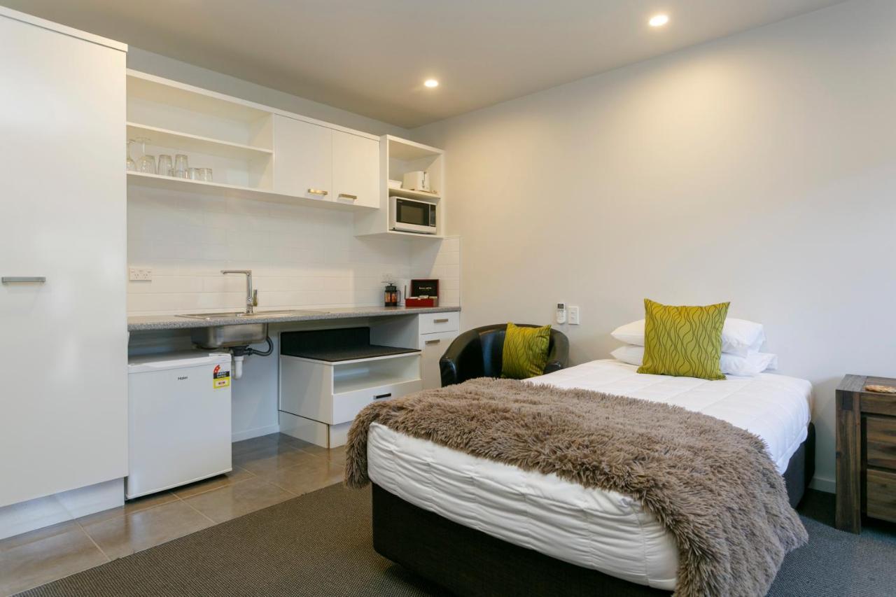 Acacia Lake View Motel Таупо Экстерьер фото