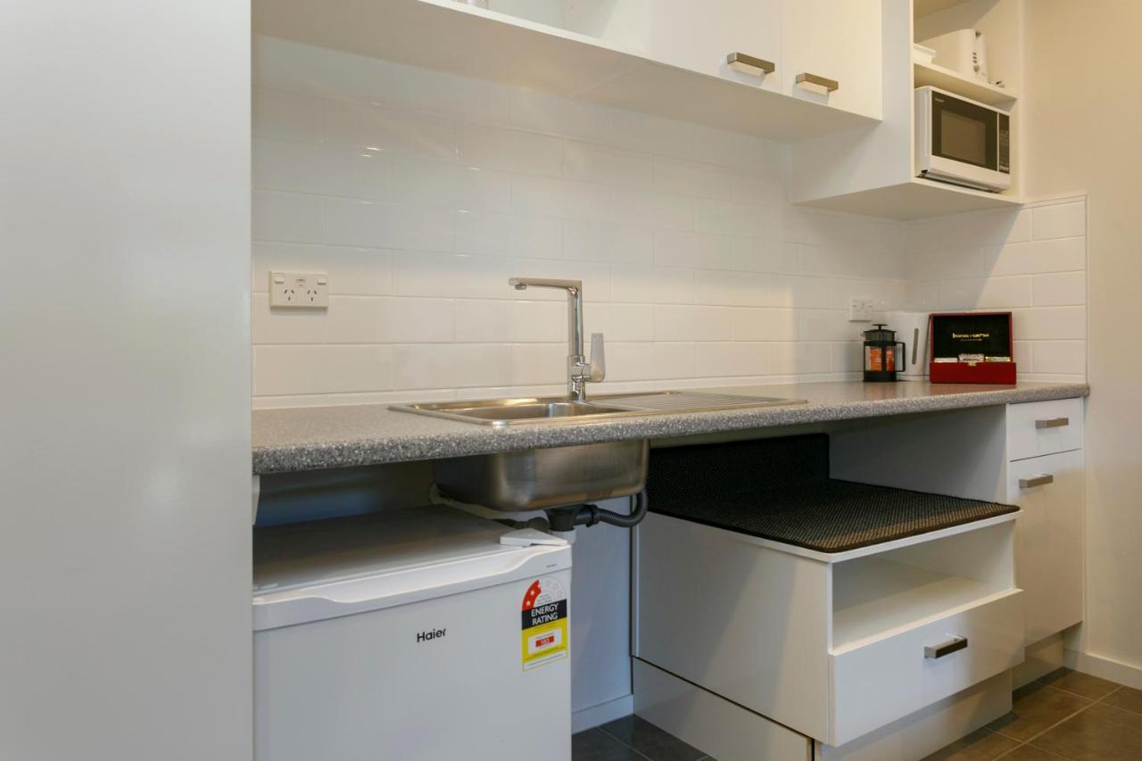 Acacia Lake View Motel Таупо Экстерьер фото
