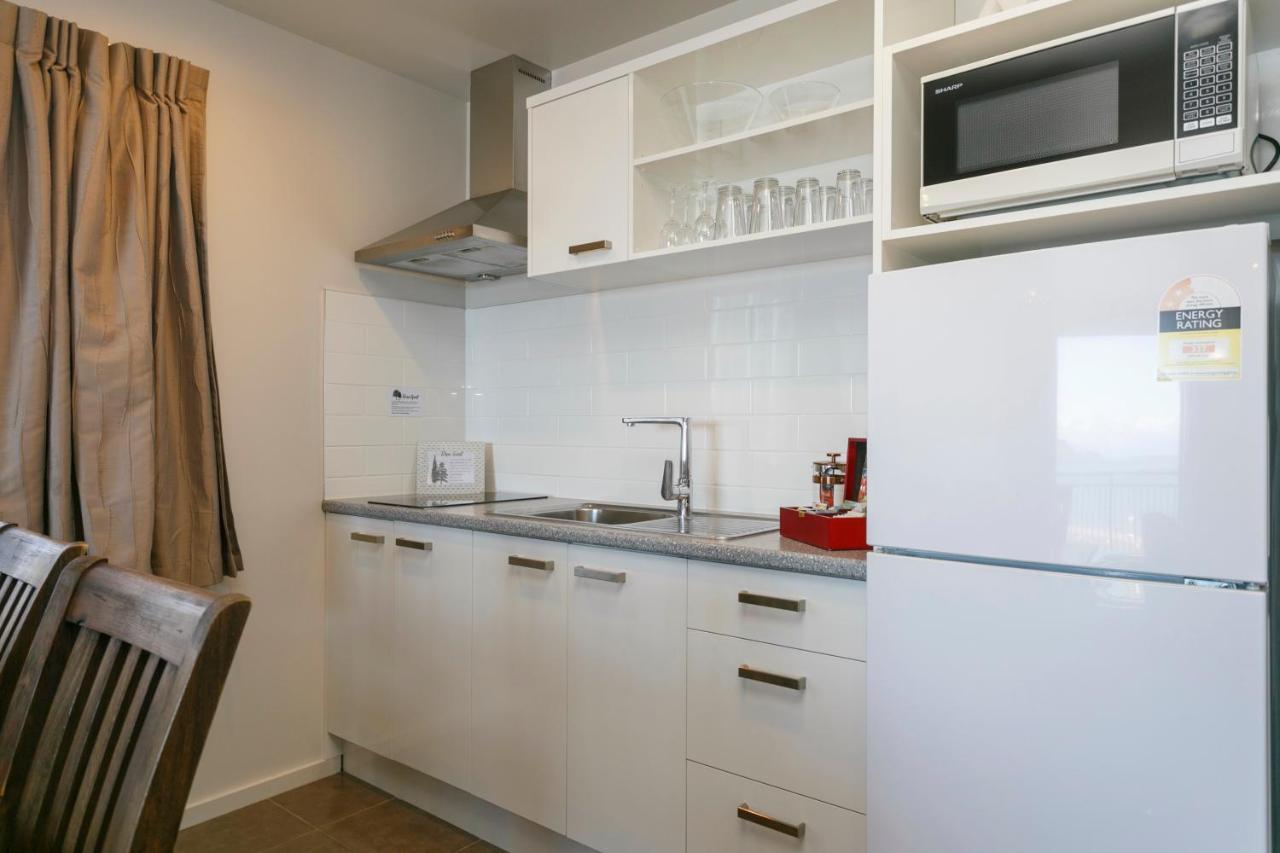Acacia Lake View Motel Таупо Экстерьер фото
