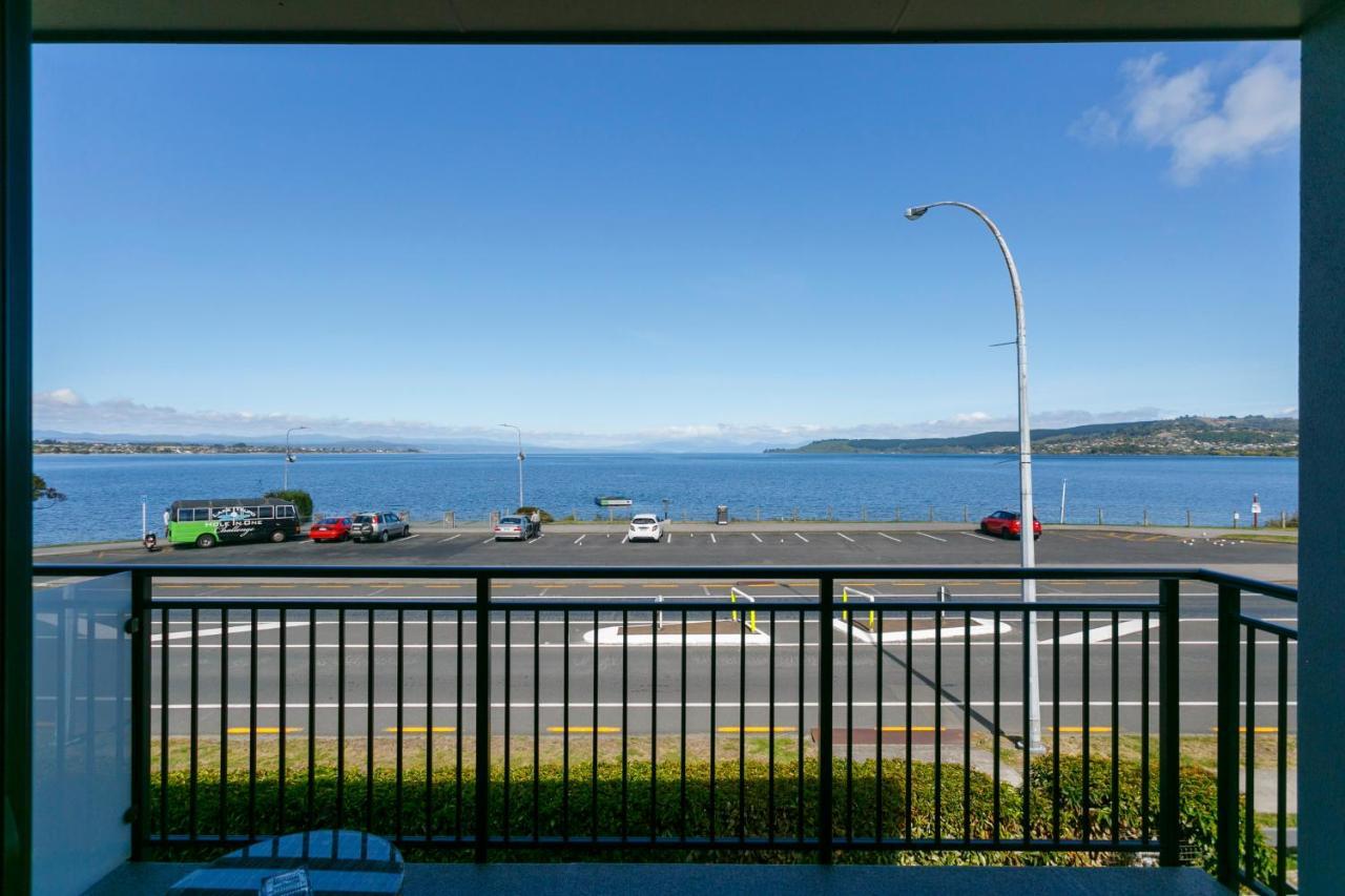 Acacia Lake View Motel Таупо Экстерьер фото
